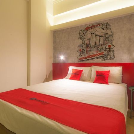 Reddoorz At Geylang Hotel Singapore Exterior photo