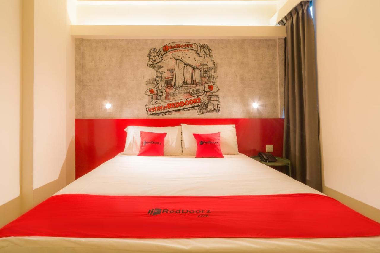 Reddoorz At Geylang Hotel Singapore Exterior photo