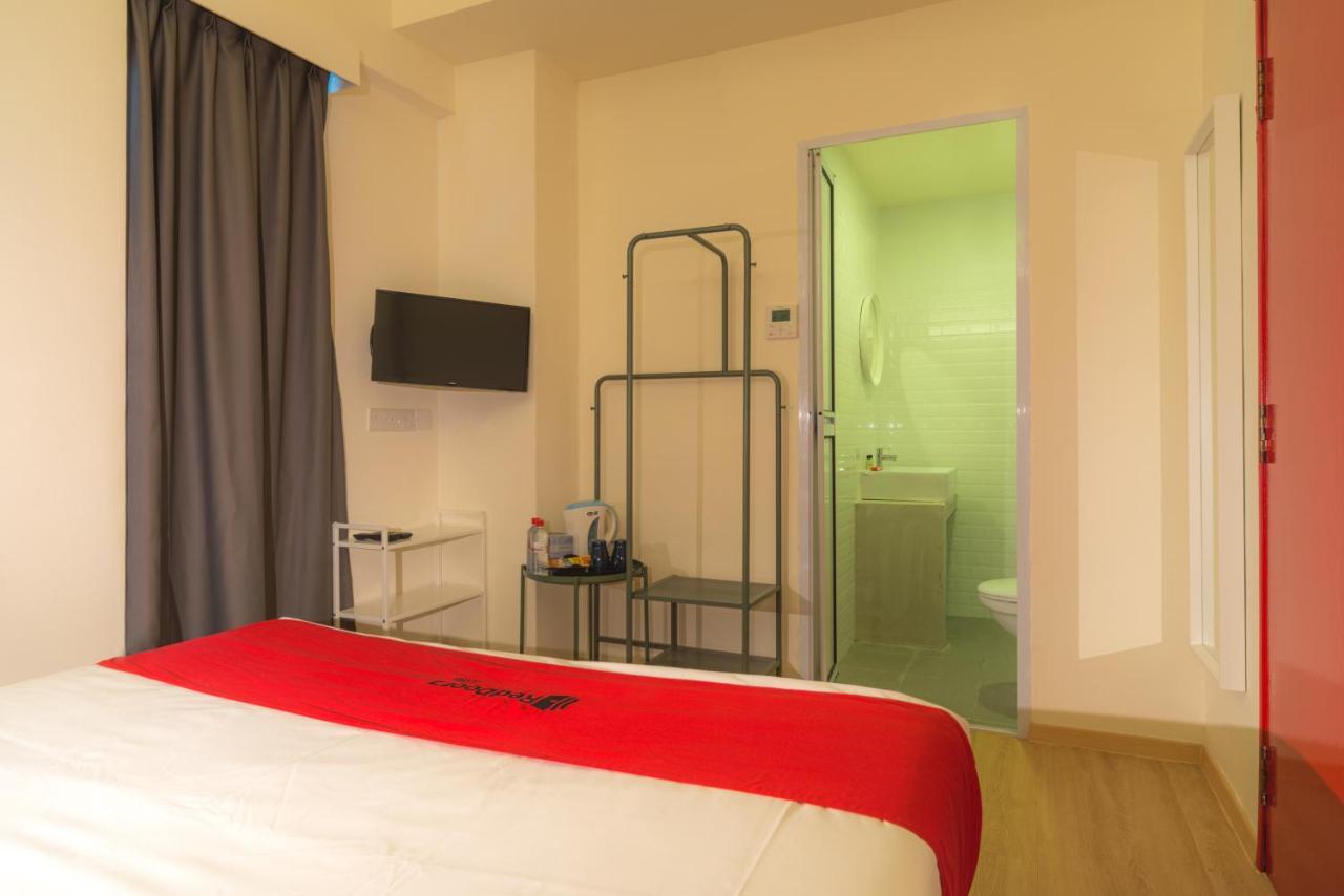 Reddoorz At Geylang Hotel Singapore Exterior photo